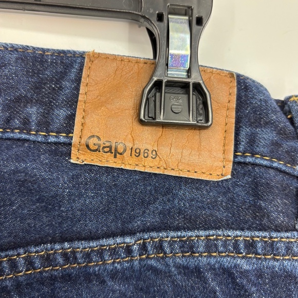 Gap 1969 Mens 32 Waist by 32 Length Jeans Straight Leg Mid Rise Dark Blue 5 PKT - Picture 6 of 10